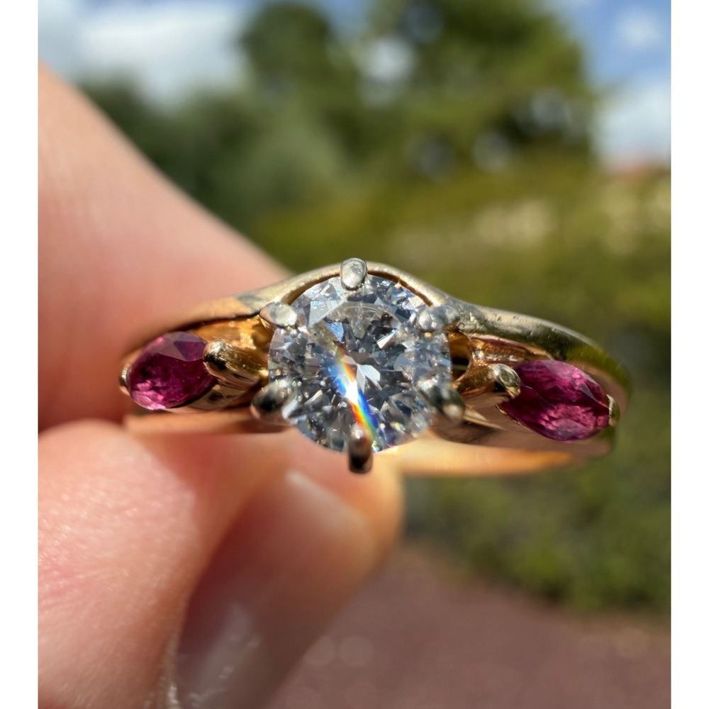 Vintage 14k Solid Yellow Gold Natural Ruby Round Diamond Ring - Size 7.25 4.80g